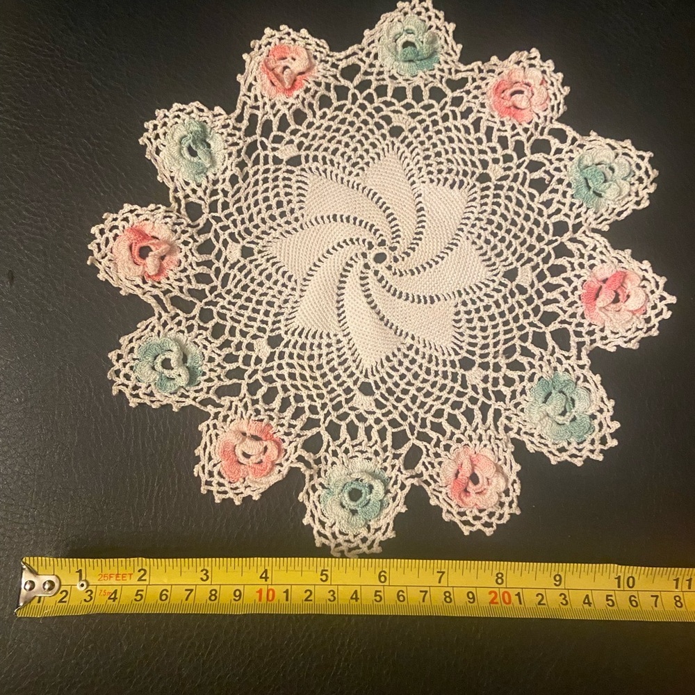 Vintage Doily - Picture 2 of 3
